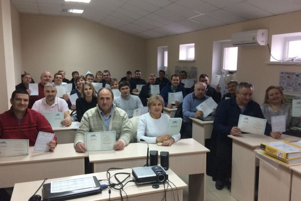 В пункте выездного обучения Академии АСМАП в Ростовской области состоялся выпуск специалистов-международников